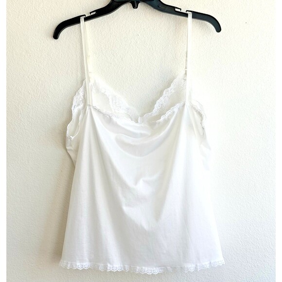 Vintage Mel-Lin White Camisole With Lace and Little Roses - Picture 3 of 9
